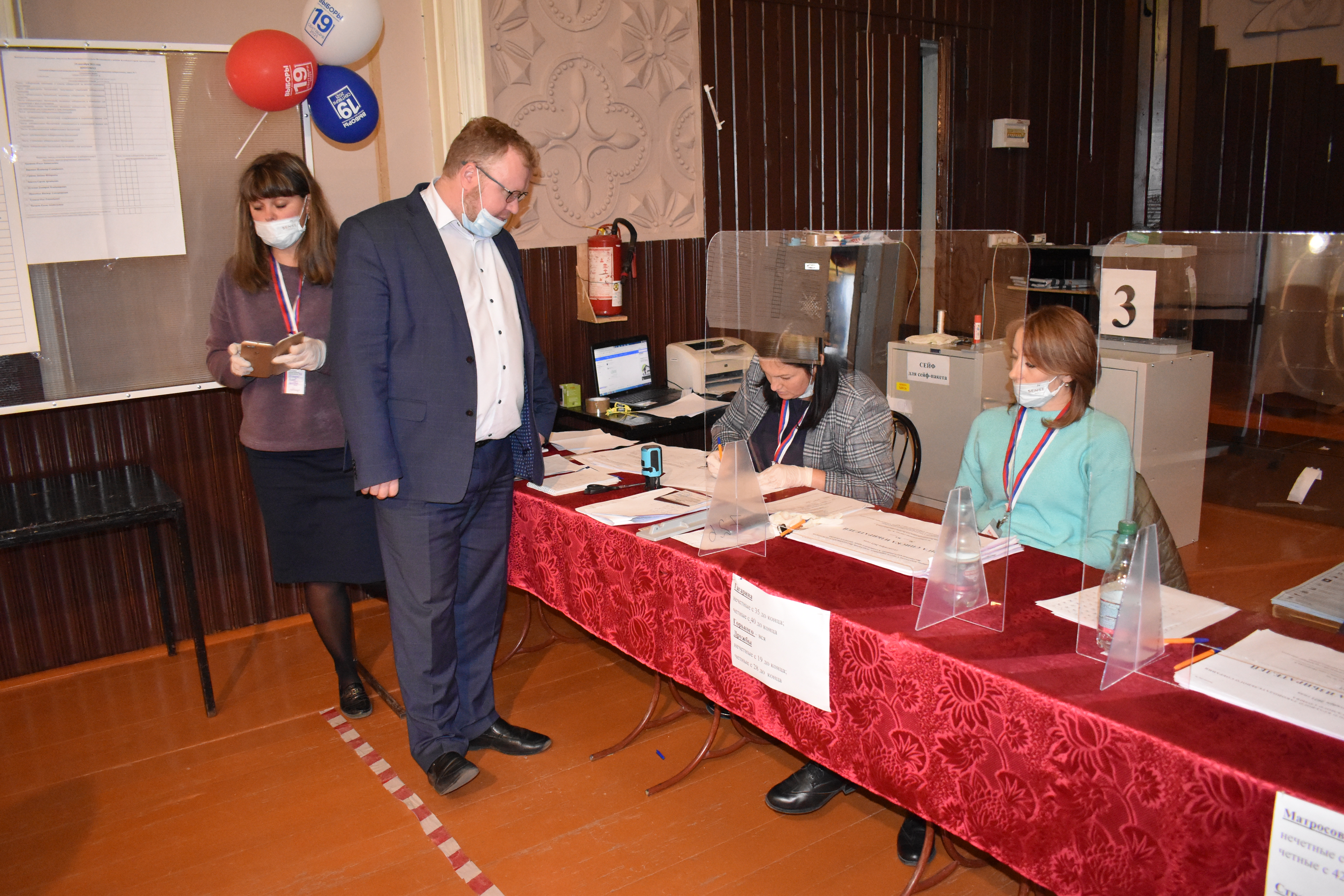 В Алтайском крае продолжается второй день голосования на выборах в Госдуму и АКЗС