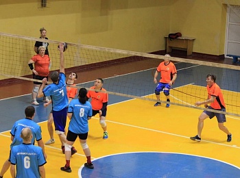 В АО «Алтайвагон» завершился заводской турнир по волейболу