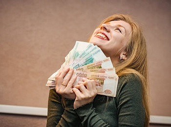 Средняя зарплата жителей Алтайского края увеличилась почти на 15 тысяч рублей